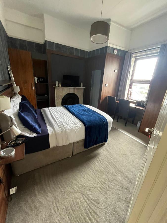 Upstairs Studio - Private Kitchenette And Small En-Suite Dublin Eksteriør billede